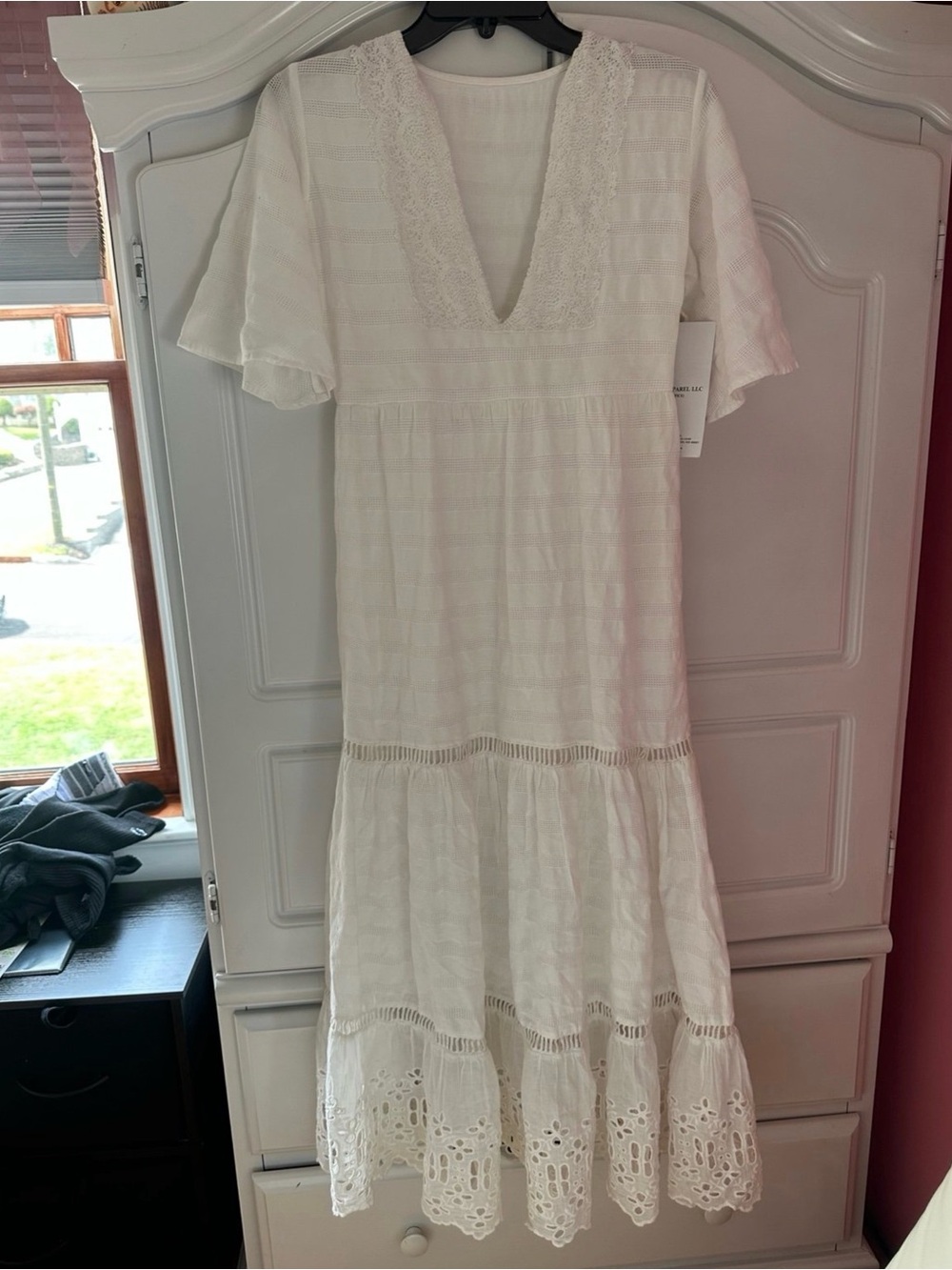 Weaver Apparel White Maxi Dress - Size Small (Brand New with Tags)